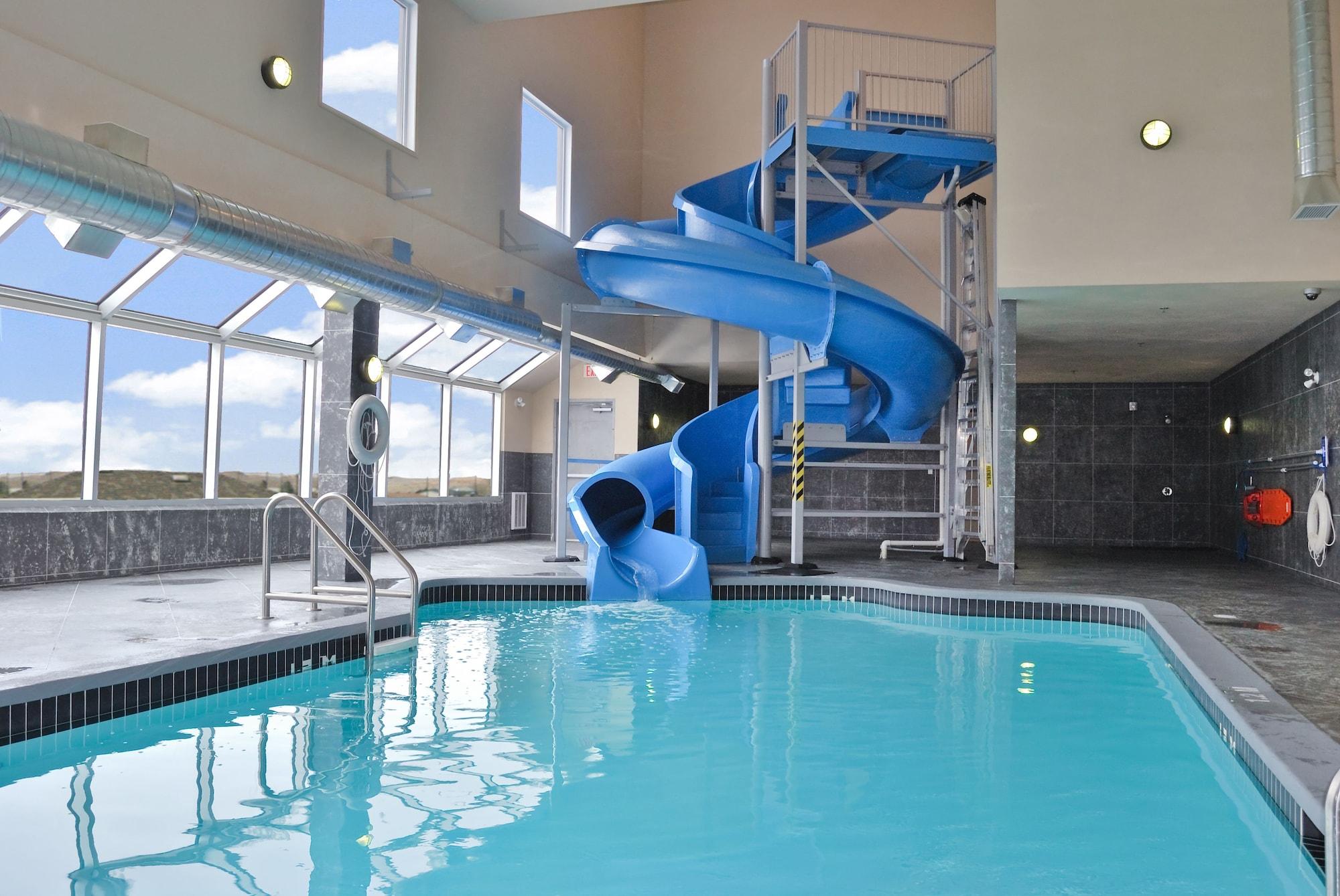 Days Inn By Wyndham Regina Airport West Экстерьер фото