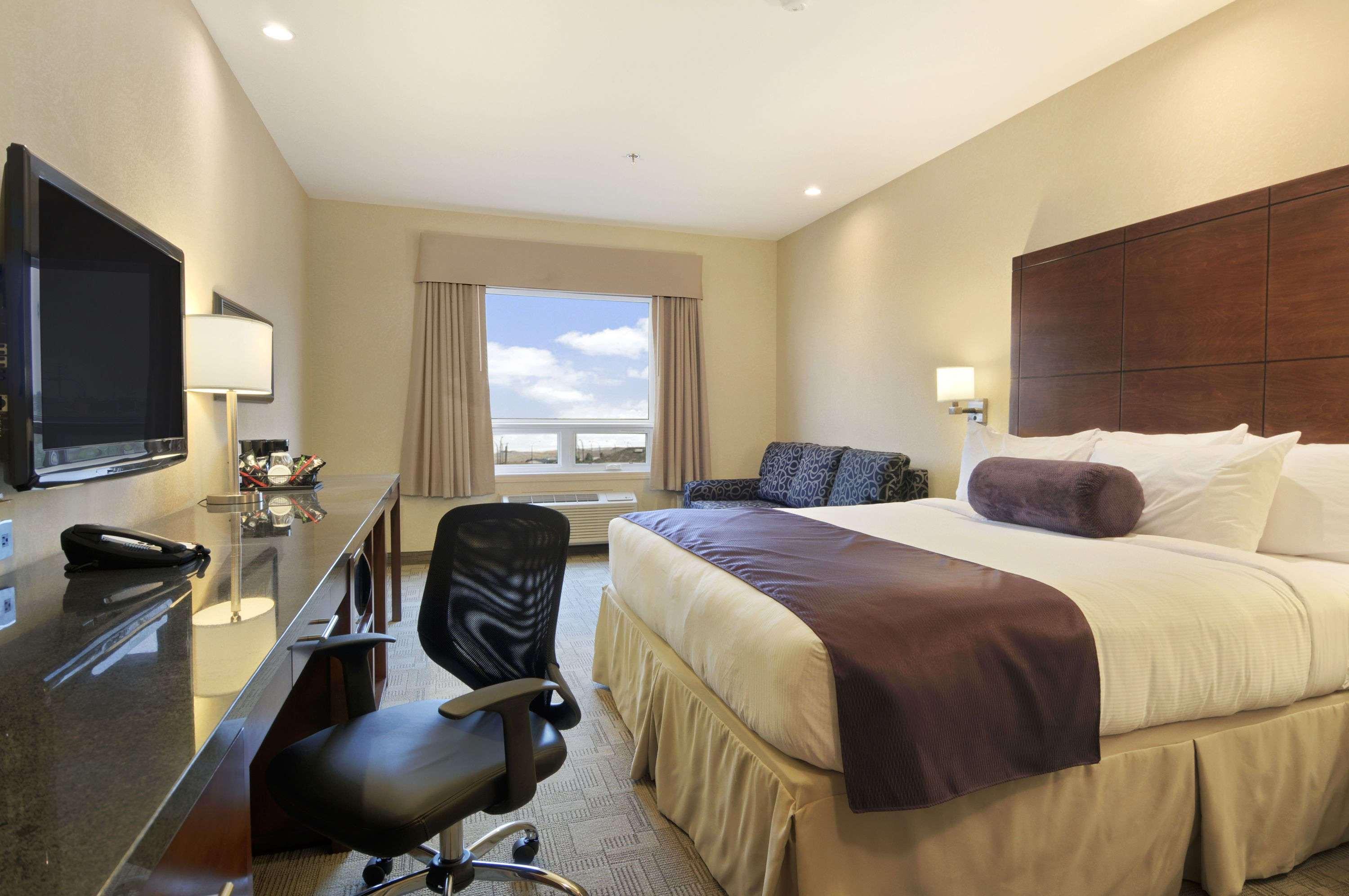 Days Inn By Wyndham Regina Airport West Номер фото